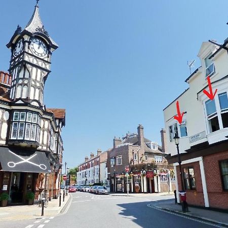 The Clock Tower Apartment - Spacious, Modern, 2 Bed Room Apartment , Southsea With Free Parking - Sleeps 4 Портсмът Екстериор снимка