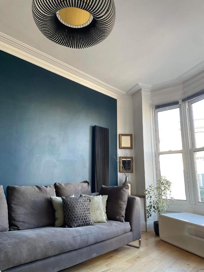 The Clock Tower Apartment - Spacious, Modern, 2 Bed Room Apartment , Southsea With Free Parking - Sleeps 4 Портсмът Екстериор снимка